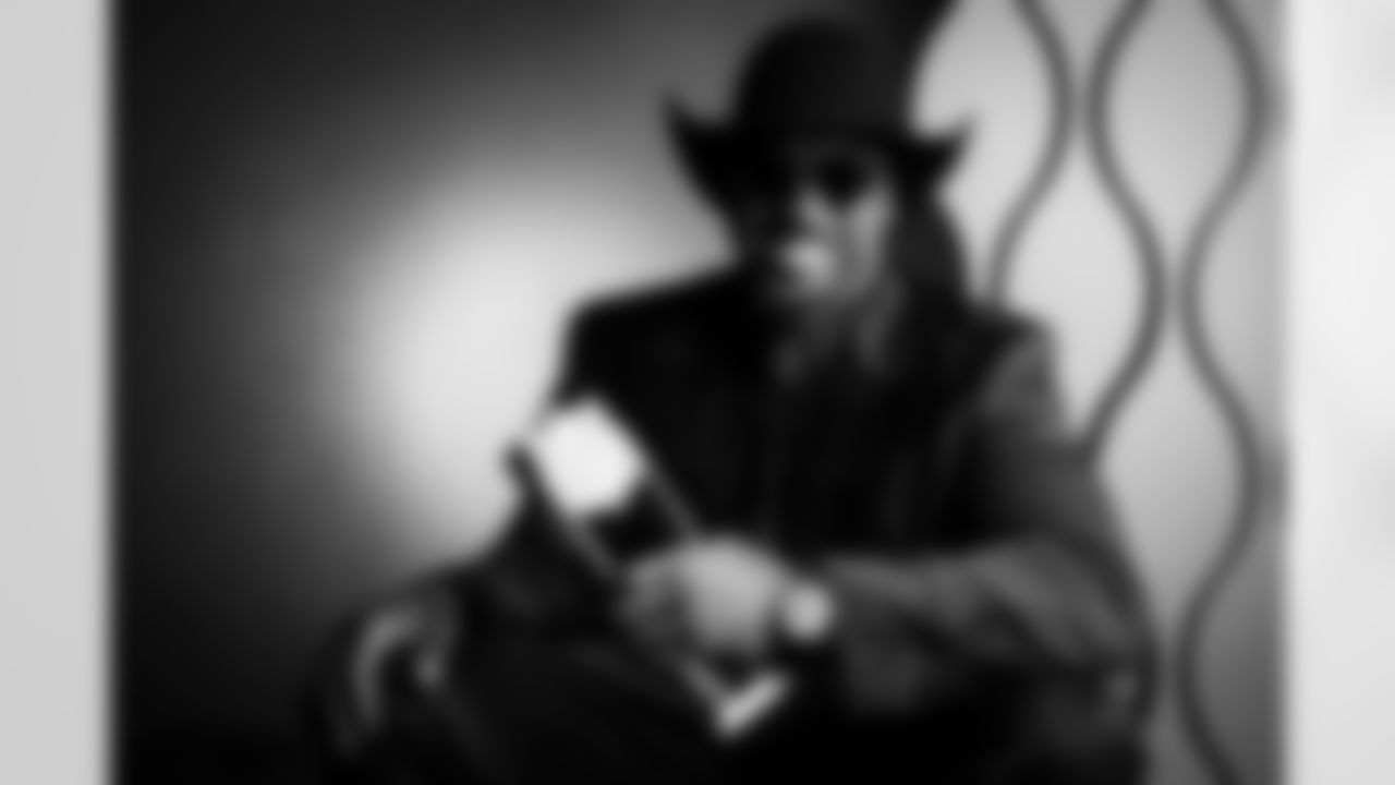 AP Defensive Player of the Year Cleveland Browns defensive end Myles Garrett (95) poses for a portrait during the NFL Honors awards show on Thursday, February 5, 2026 in San Francisco.