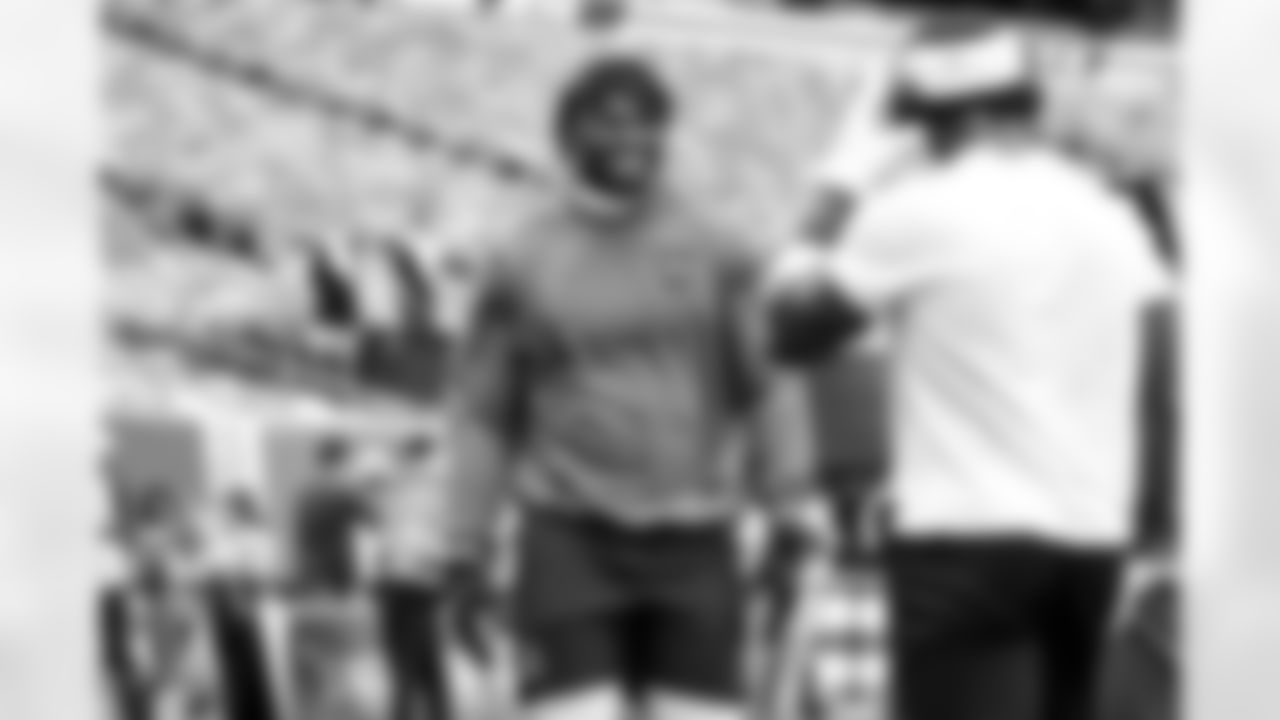 Tight end Harold Fannin Jr. (44) before a NFL football game between the Cleveland Browns and New York Jets on November 9, 2025 at MetLife Stadium.