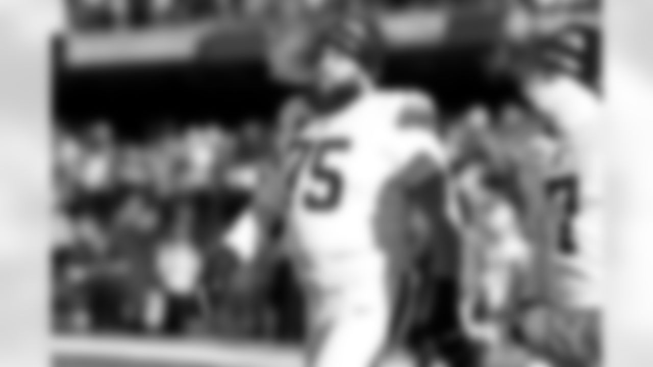 Offensive guard Joel Bitonio (75) before a NFL football game between the Cleveland Browns and Chicago Bears on December 14, 2025 at Soldier Field.