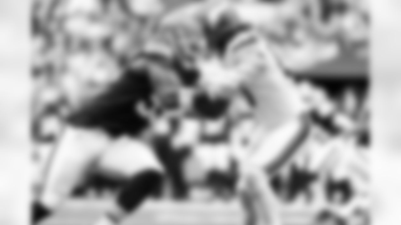 Defensive end Myles Garrett (95) during a NFL football game between the Minnesota Vikings and Cleveland Browns on October 5, 2025 at Tottenham Hotspur Stadium.