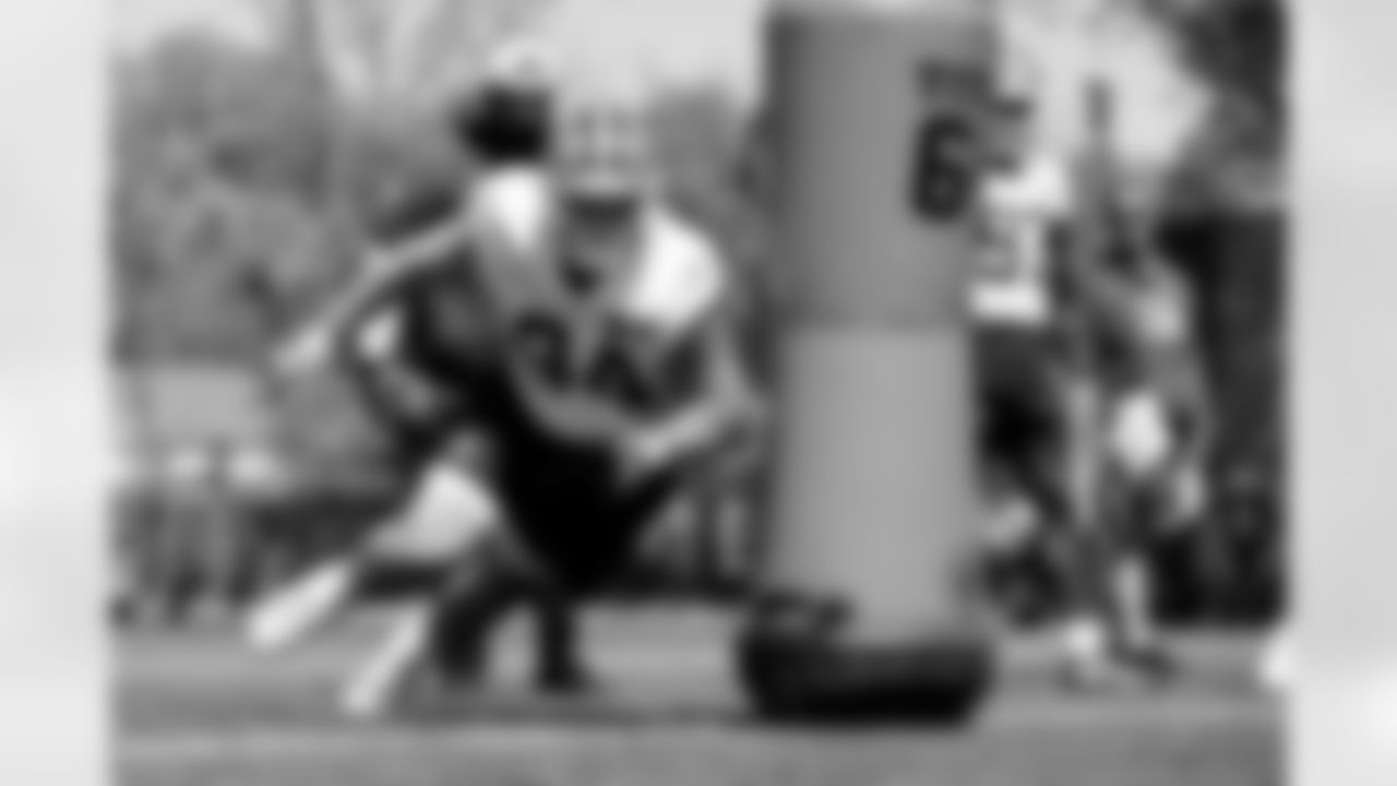Defensive lineman Mason Graham (94) during fieldwork on the first day of Rookie Minicamp at CrossCountry Mortgage Campus on May 9, 2025.