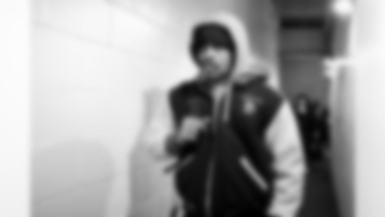 Linebacker Mohamoud Diabate (43) before a NFL football game between the Cleveland Browns and Chicago Bears on December 14, 2025 at Soldier Field.