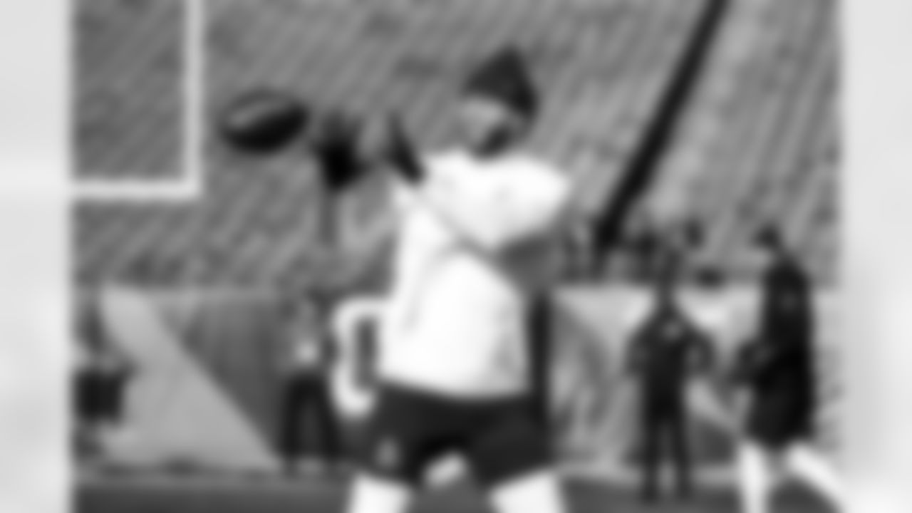 Tight end Sal Cannella (87) before a NFL football game between the Cleveland Browns and Cincinnati Bengals on January 4, 2026 at Paycor Stadium.