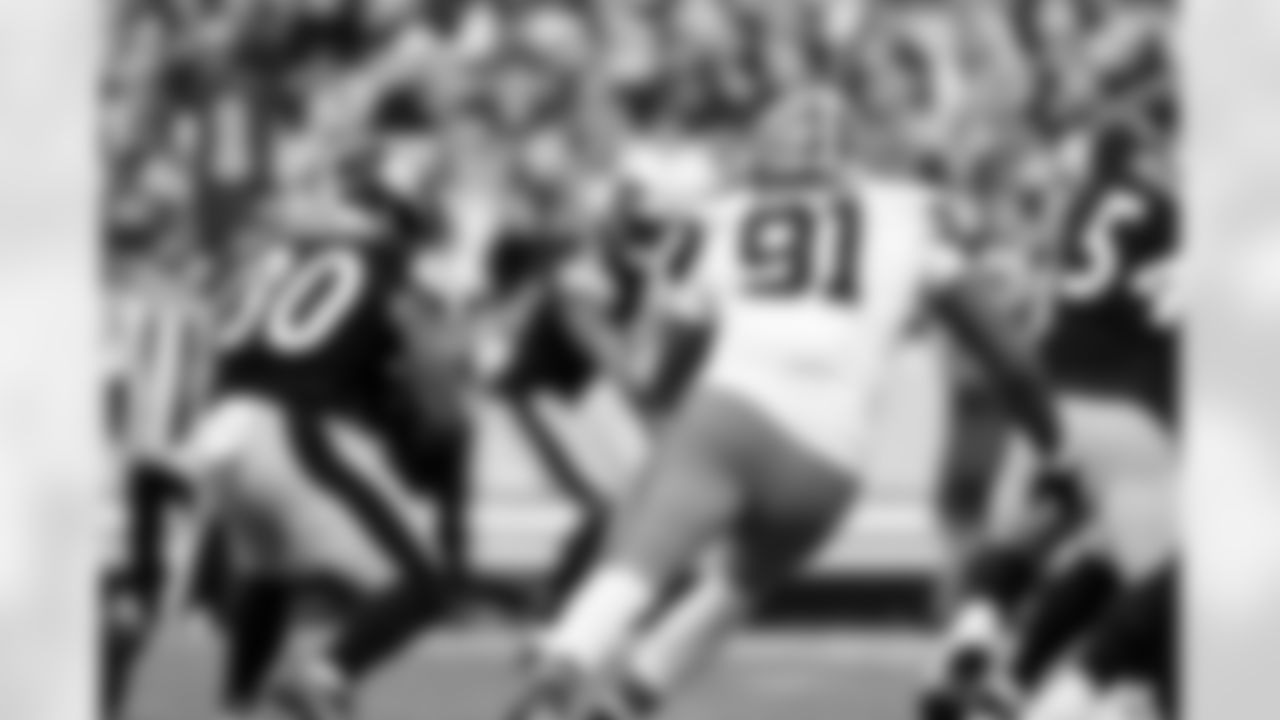 Defensive end Alex Wright (91) during a NFL football game between the Cleveland Browns and Pittsburgh Steelers on October 12, 2025 at Acrisure Stadium.