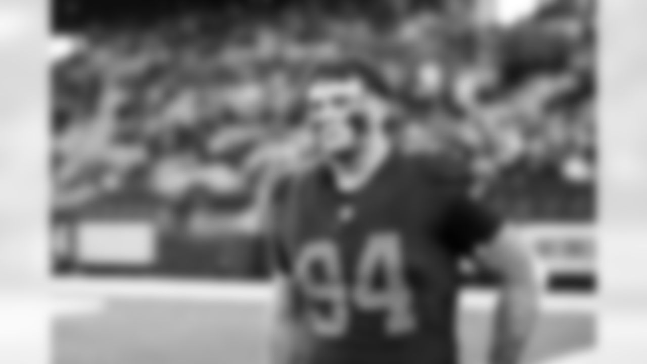 Defensive tackle Mason Graham (94) during a NFL football game between the Tennessee Titans and Cleveland Browns on December 7, 2025 at Huntington Bank Field.