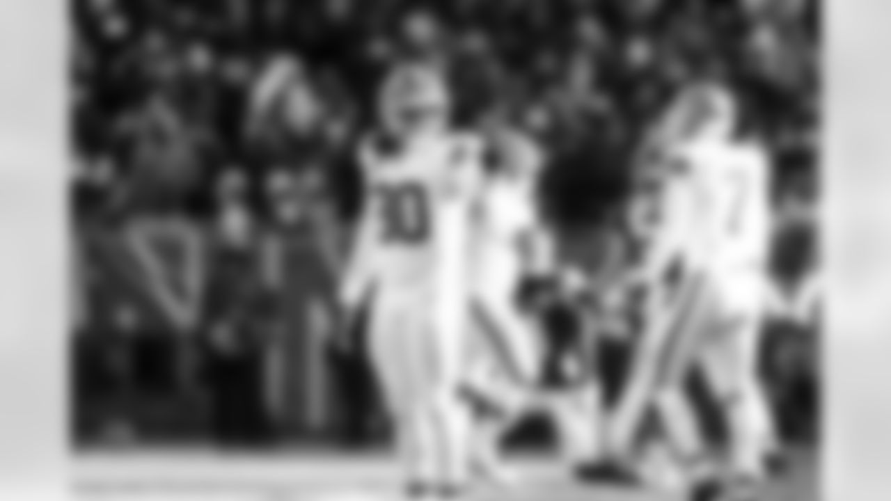 Linebacker Devin Bush (30) during a NFL football game between the Cleveland Browns and Chicago Bears on December 14, 2025 at Soldier Field.