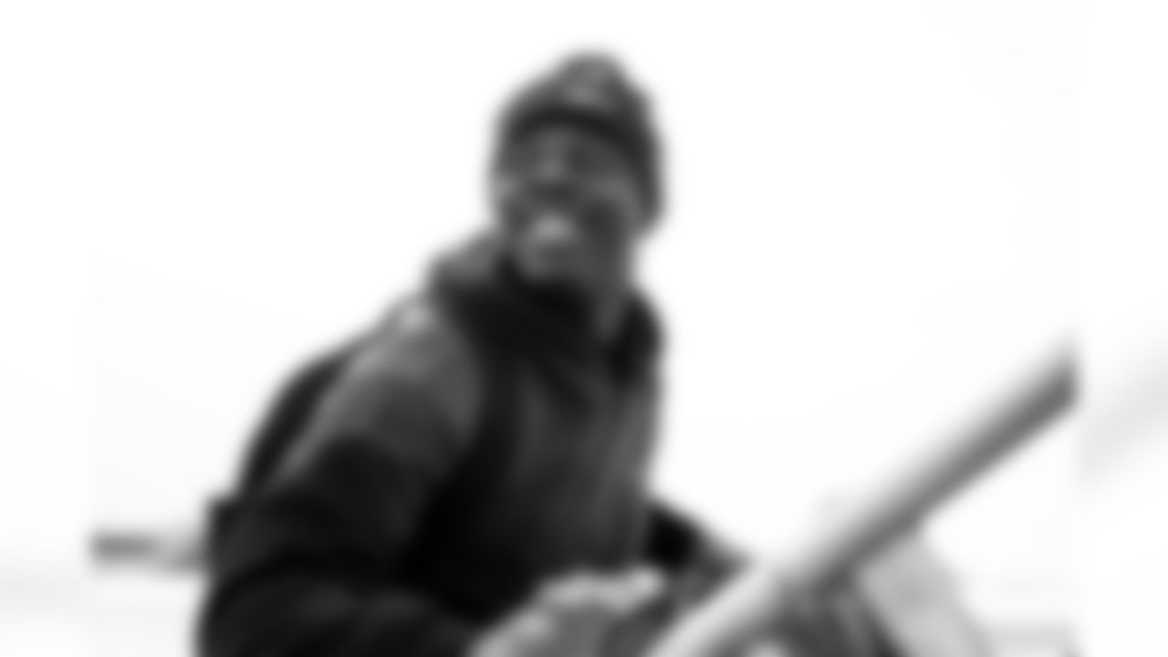 Safety Christopher Edmonds (41) travels to Cincinnati on January 3, 2026.