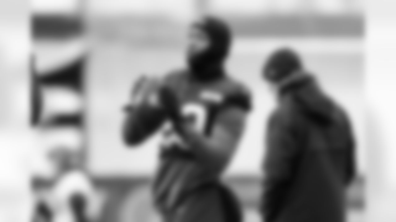 Wide receiver Jamari Thrash (80) during practice at CrossCountry Mortgage Campus on December 17, 2025.