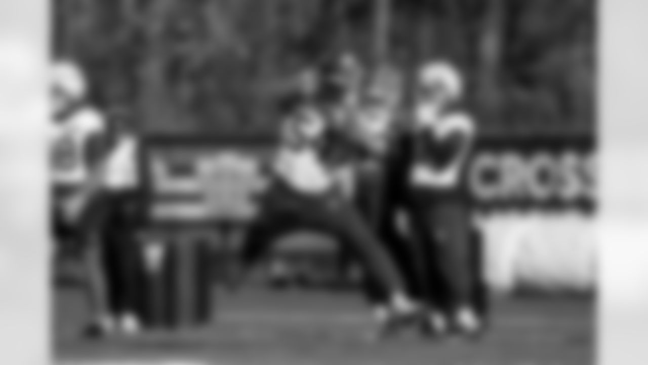 Linebacker Edefuan Ulofoshio (54) during practice at CrossCountry Mortgage Campus on November 13, 2025.