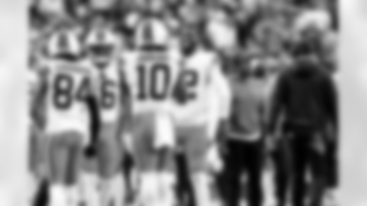 Running back Quinshon Judkins (10) and Quarterback Shedeur Sanders (12) during a NFL football game between the Cleveland Browns and Las Vegas Raiders on November 23, 2025 at Allegiant Stadium.