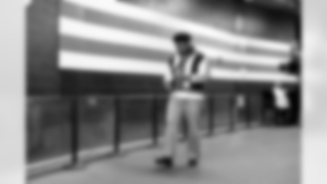 Offensive tackle KT Leveston (72) before a NFL football game between the Pittsburgh Steelers and Cleveland Browns on December 28, 2025 at Huntington Bank Field.