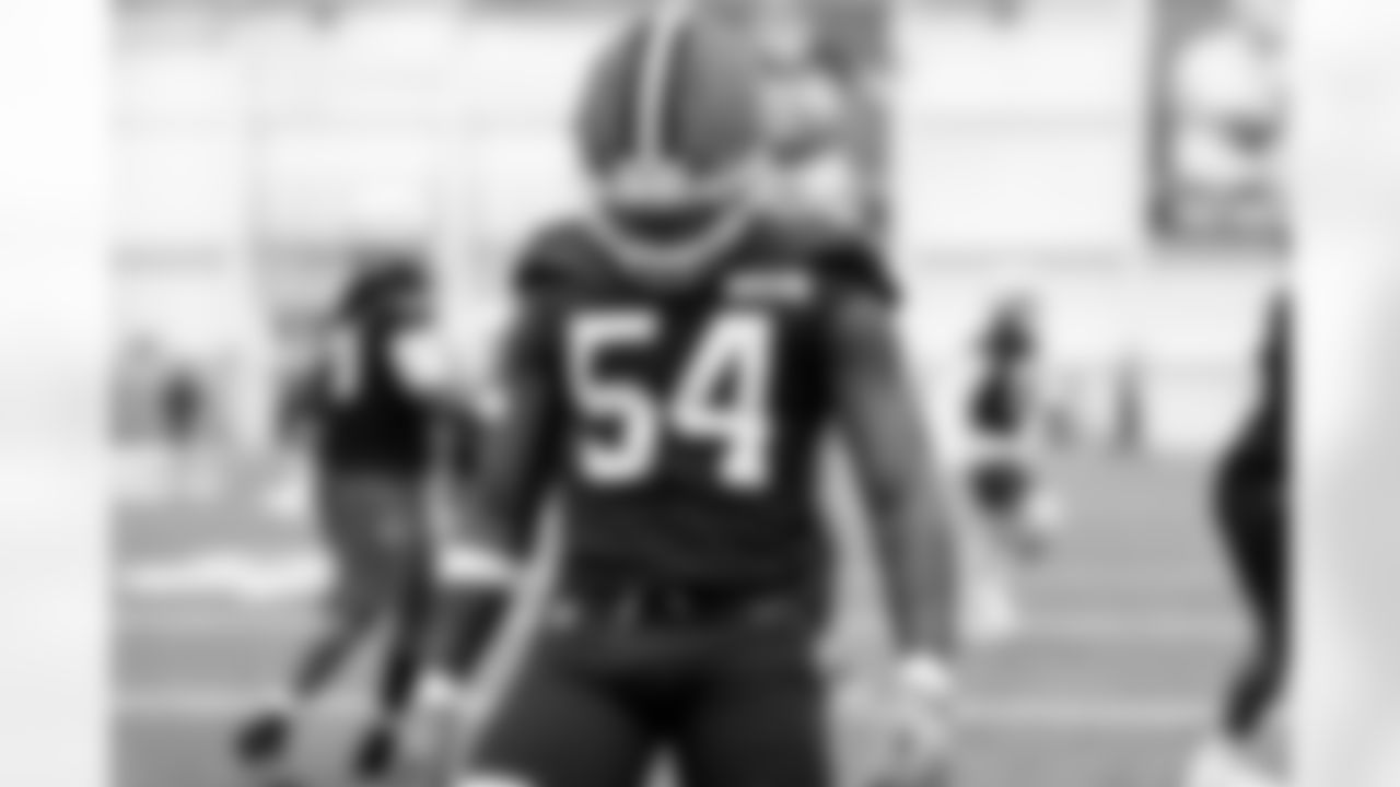 Linebacker Edefuan Ulofoshio (54) during practice at CrossCountry Mortgage Campus on December 31, 2025.