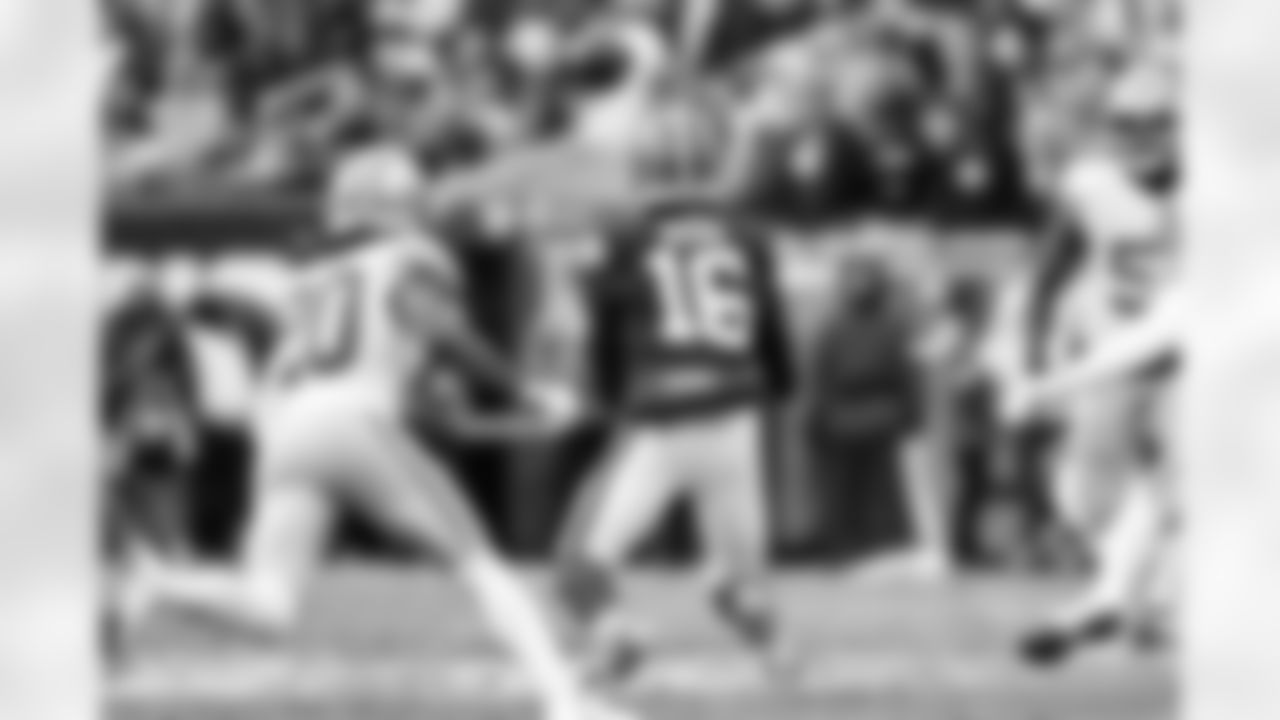 Wide receiver Isaiah Bond (16) during a NFL football game between the San Francisco 49ers and Cleveland Browns on November 30, 2025 at Huntington Bank Field.