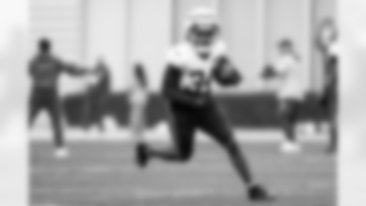 Running back Jerome Ford (34) during practice at CrossCountry Mortgage Campus on November 5, 2025.