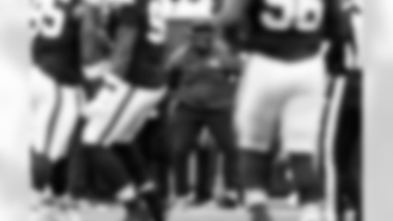 Jacques Cesaire during a NFL football game between the Minnesota Vikings and Cleveland Browns on October 5, 2025 at Tottenham Hotspur Stadium.