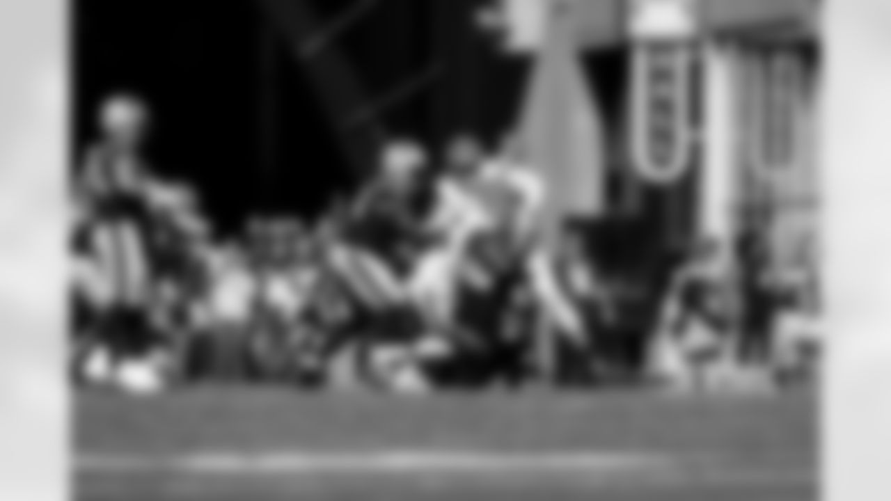 6.0 - Defensive end Myles Garrett (95) sacks Patriots Quarterback Drake Maye (10)