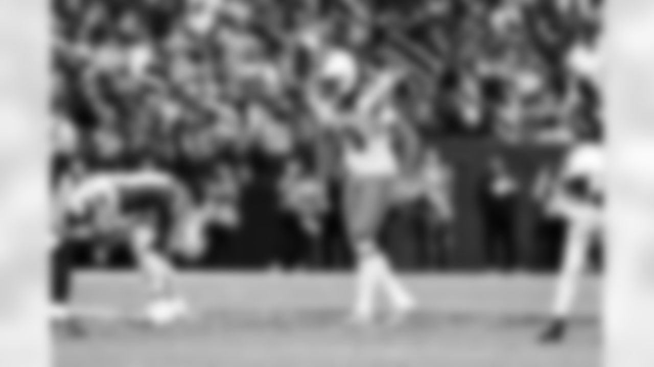 Safety Grant Delpit (9) during a NFL football game between the Cleveland Browns and Las Vegas Raiders on November 23, 2025 at Allegiant Stadium.