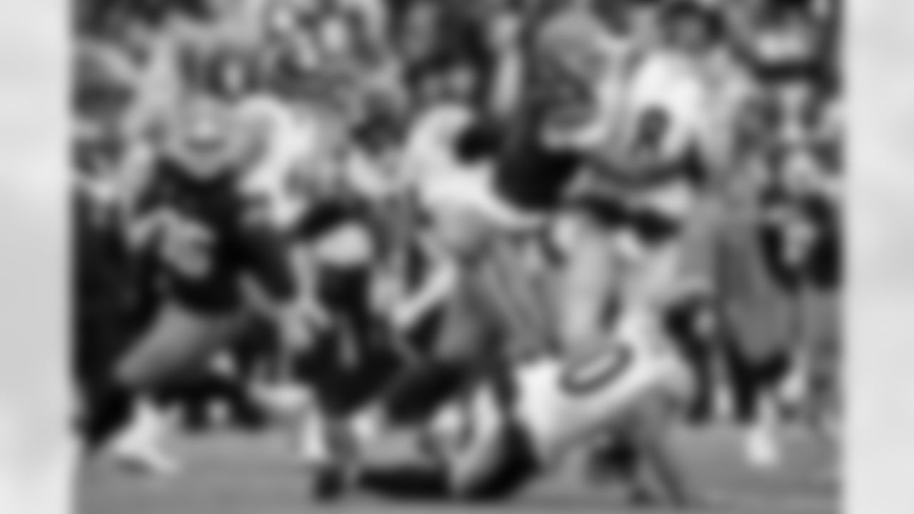 Safety Grant Delpit (9) during a NFL football game between the Pittsburgh Steelers and Cleveland Browns on December 28, 2025 at Huntington Bank Field.