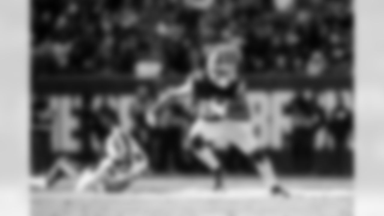 Wide receiver Gage Larvadain (84)