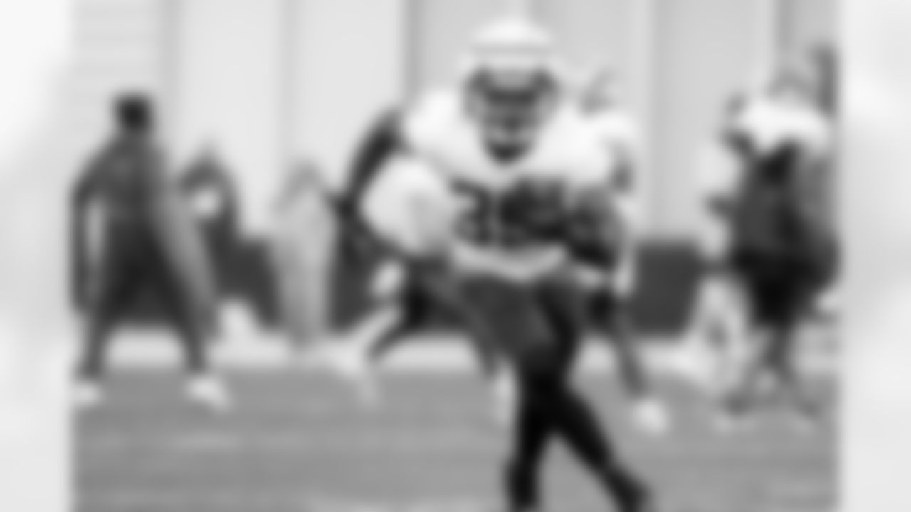 Running back Raheim Sanders (35) during practice at CrossCountry Mortgage Campus on November 5, 2025.