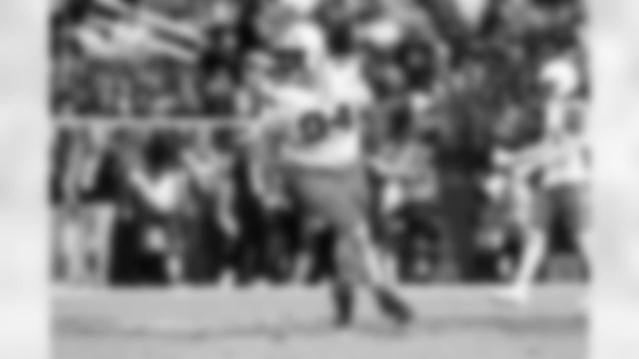 Defensive tackle Mason Graham (94) during a NFL football game between the Cleveland Browns and Las Vegas Raiders on November 23, 2025 at Allegiant Stadium. The Browns won 24-10.