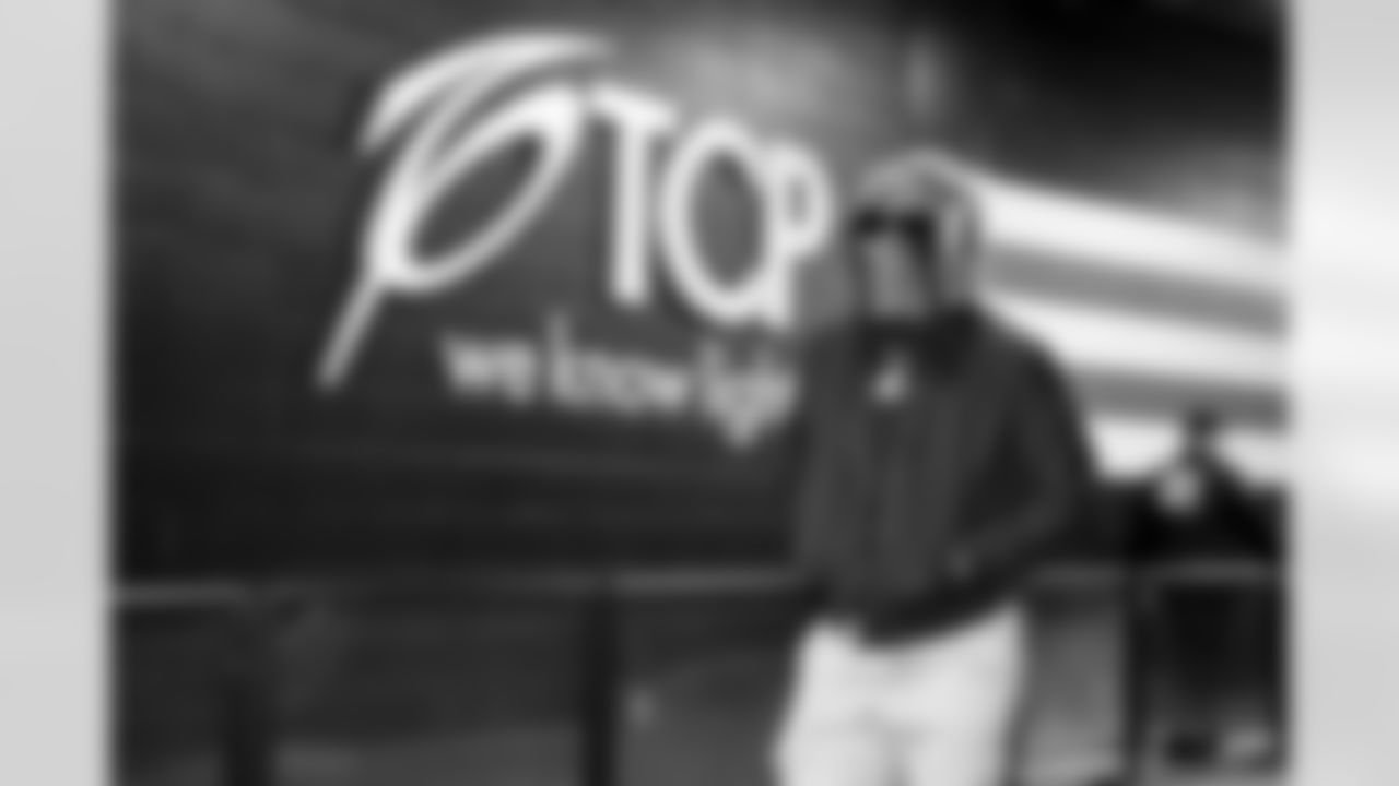 Safety Rayshawn Jenkins (5) before a NFL football game between the Tennessee Titans and Cleveland Browns on December 7, 2025 at Huntington Bank Field.