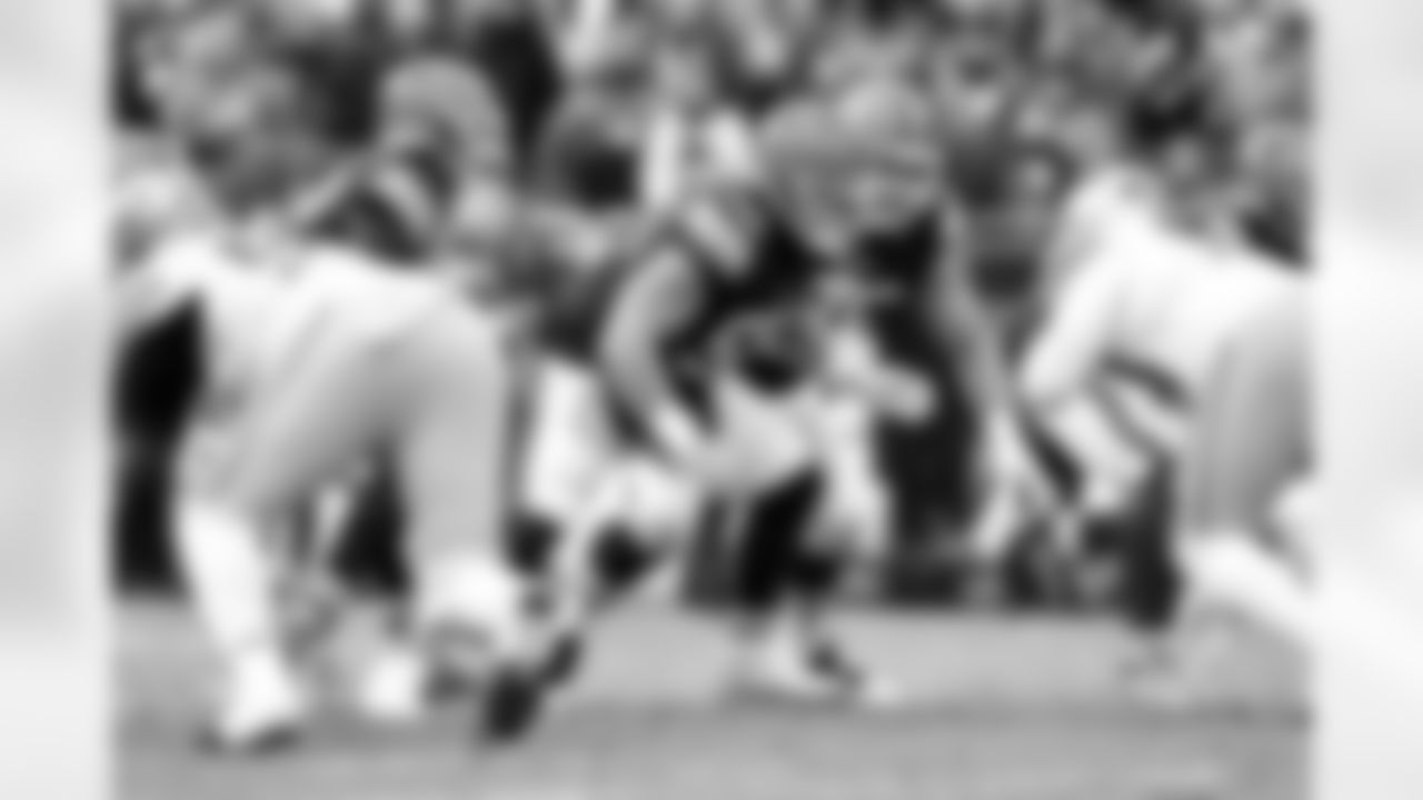 Center Luke Wypler (56) and Offensive guard Joel Bitonio (75) during a NFL football game between the San Francisco 49ers and Cleveland Browns on November 30, 2025 at Huntington Bank Field.