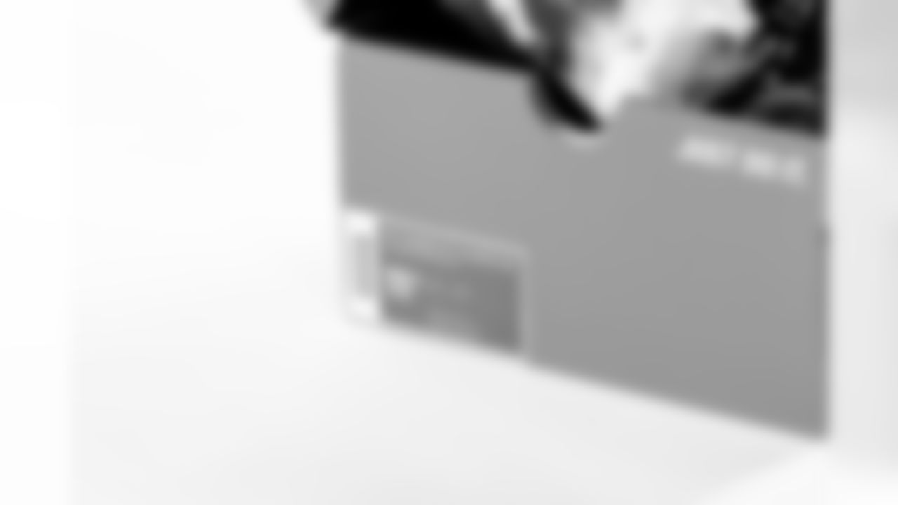 Offensive guard Wyatt Teller (77) - Folds of Honor