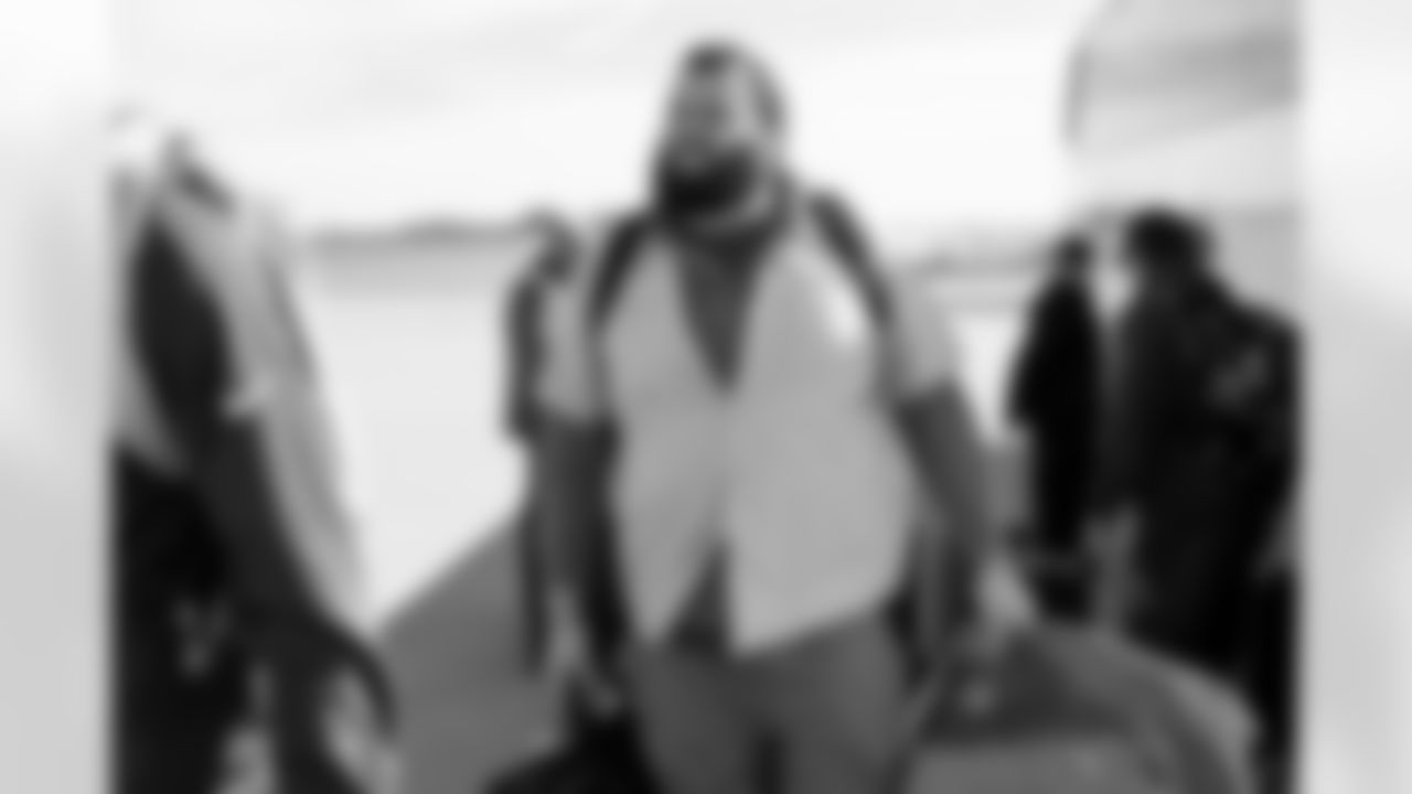 Offensive guard Joel Bitonio (75) travels to New England on October 25, 2025.
