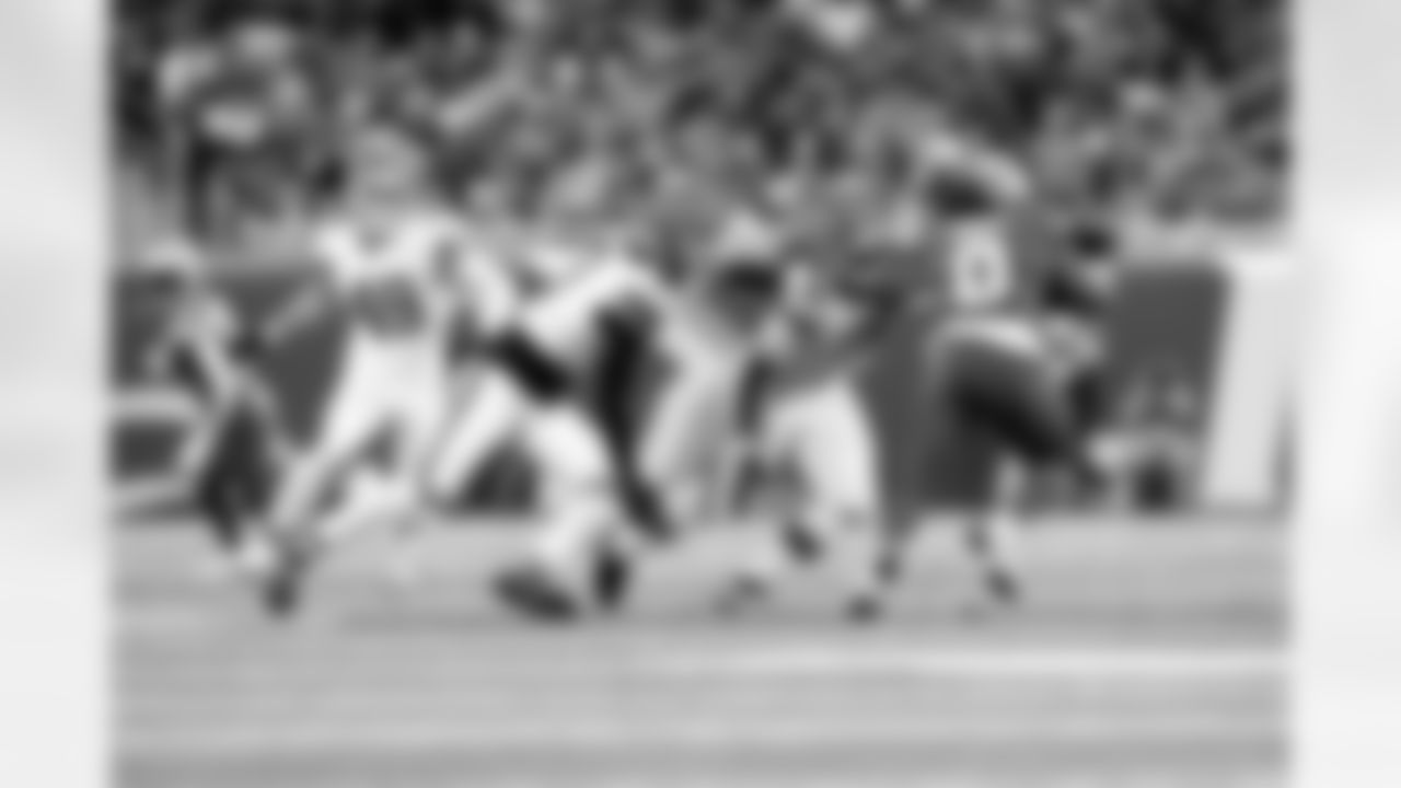 Safety Grant Delpit (9) and Linebacker Devin Bush (30) during a NFL football game between the Cleveland Browns and Detroit Lions on September 28, 2025 at Ford Field. The Browns lost 10-34.