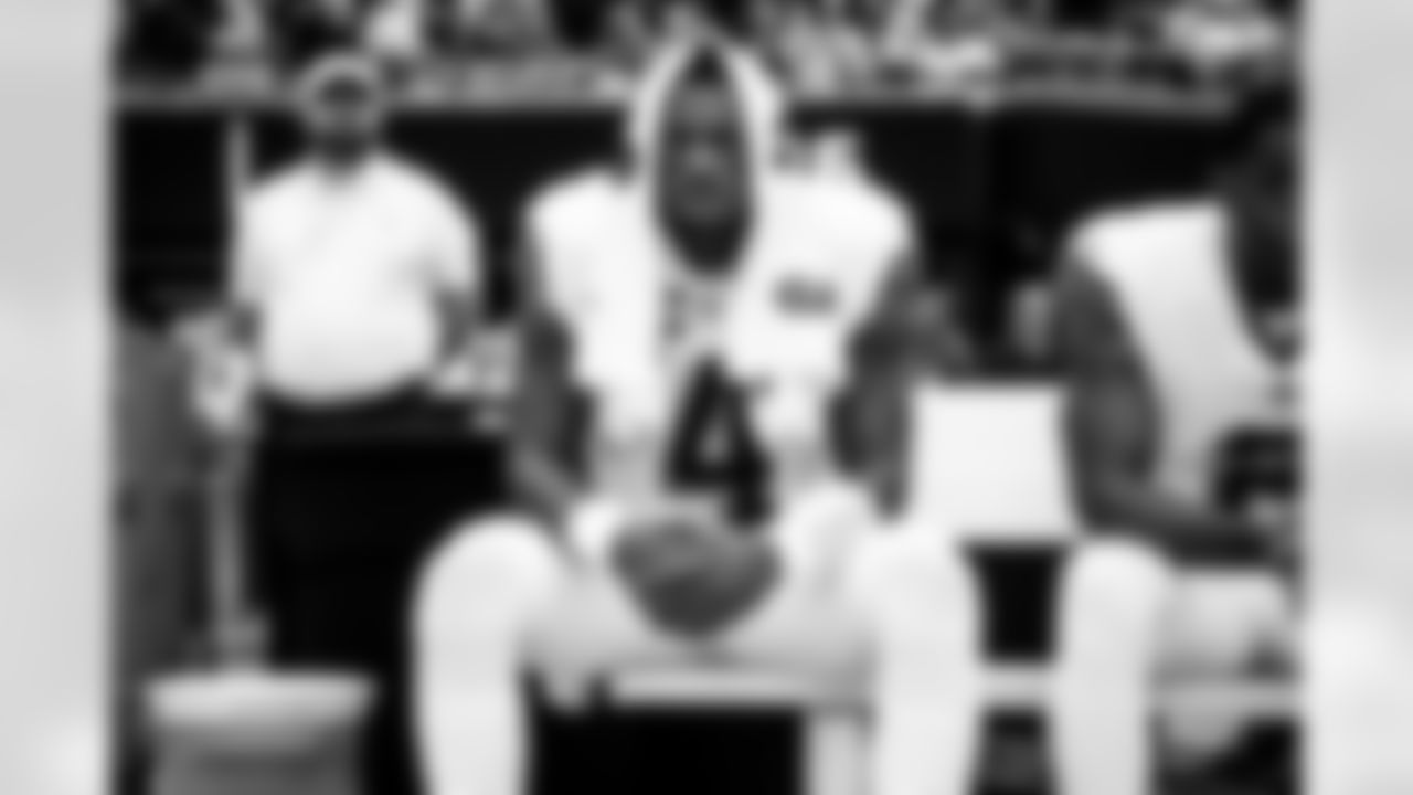 Quarterback Deshaun Watson (4)