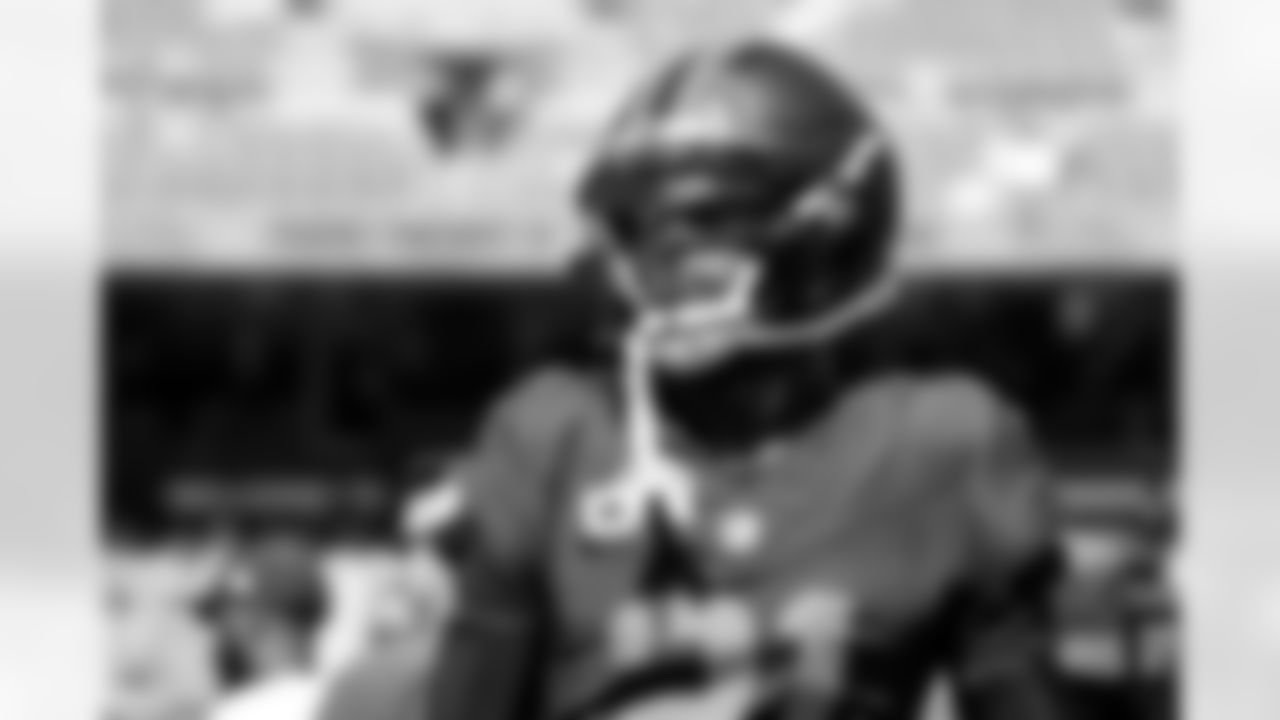 Cornerback Denzel Ward (21) before a NFL football game between the Green Bay Packers and Cleveland Browns on September 21, 2025 at Huntington Bank Field.