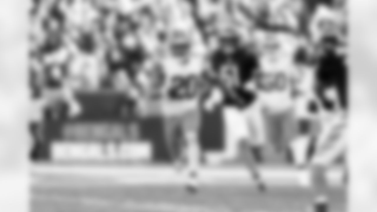 Defensive back D'Angelo Ross (20) during a NFL football game between the Cleveland Browns and Cincinnati Bengals on January 4, 2026 at Paycor Stadium.