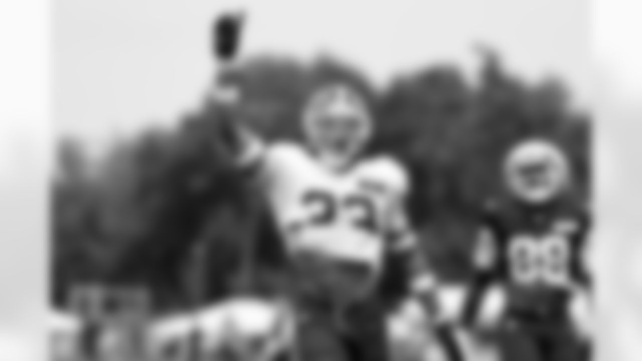 Safety Ronnie Hickman Jr. (33)