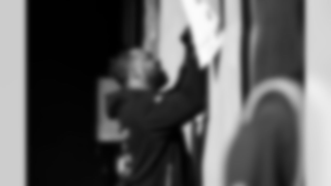 Defensive tackle Shelby Harris (93) before a NFL football game between the Cleveland Browns and Cincinnati Bengals on January 4, 2026 at Paycor Stadium.