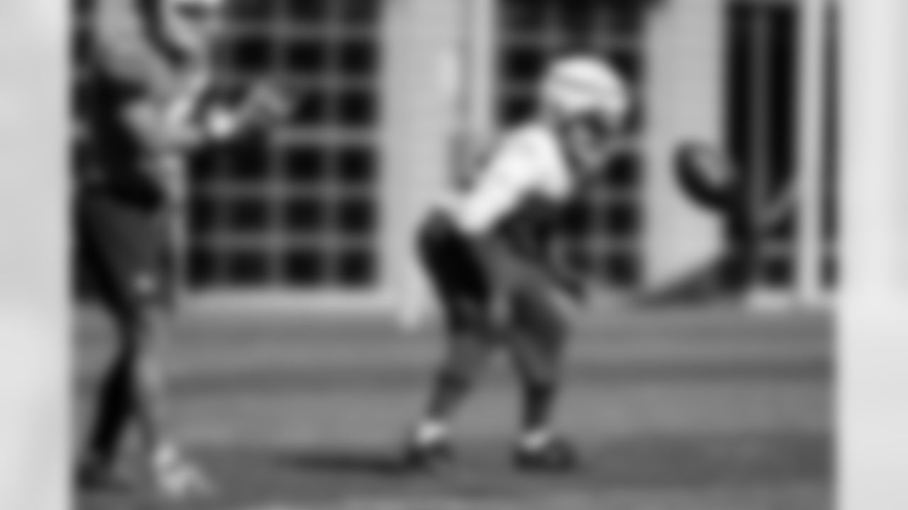 Running back Dylan Sampson (22) during practice at CrossCountry Mortgage Campus on October 9, 2025.