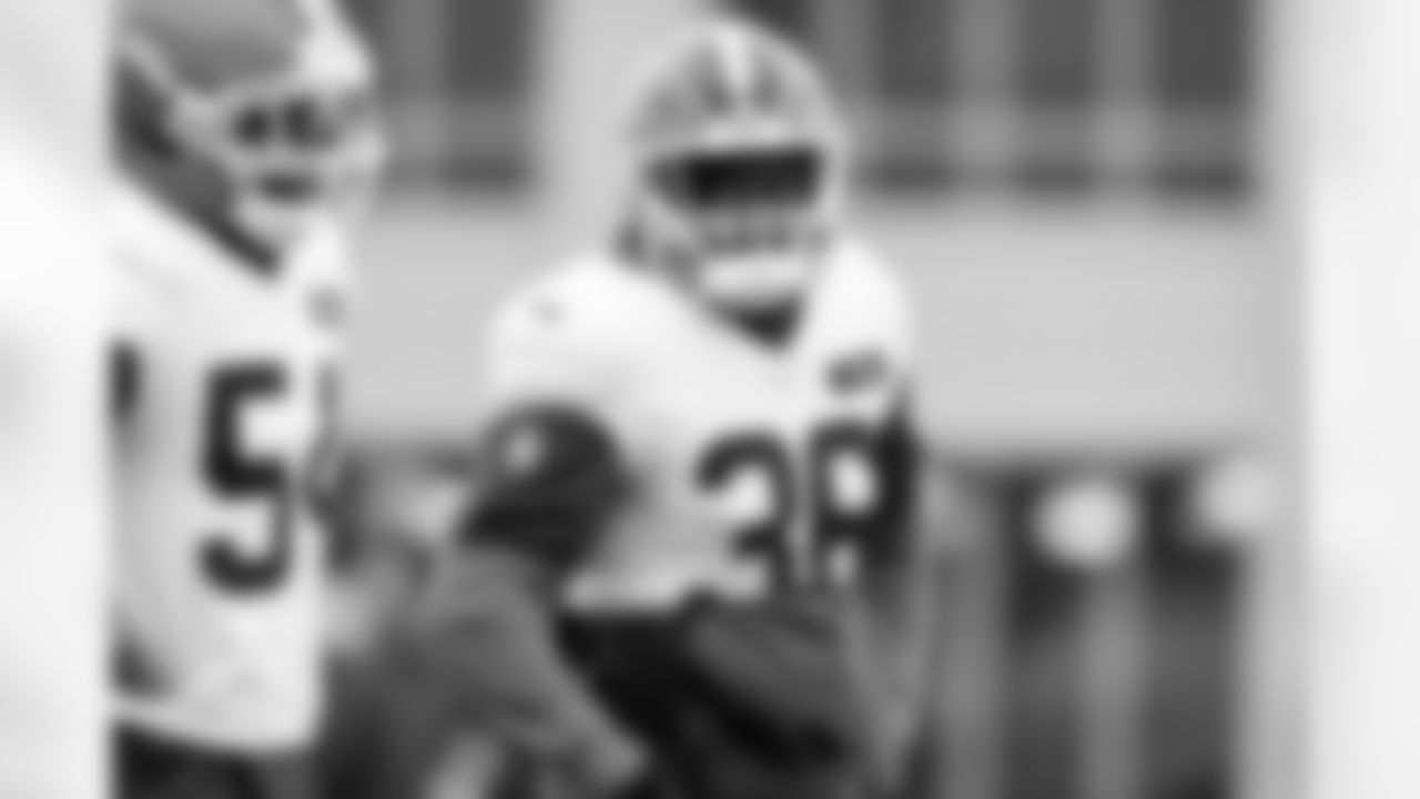 Linebacker Eugene Asante (36) during practice at CrossCountry Mortgage Campus on November 26, 2025.