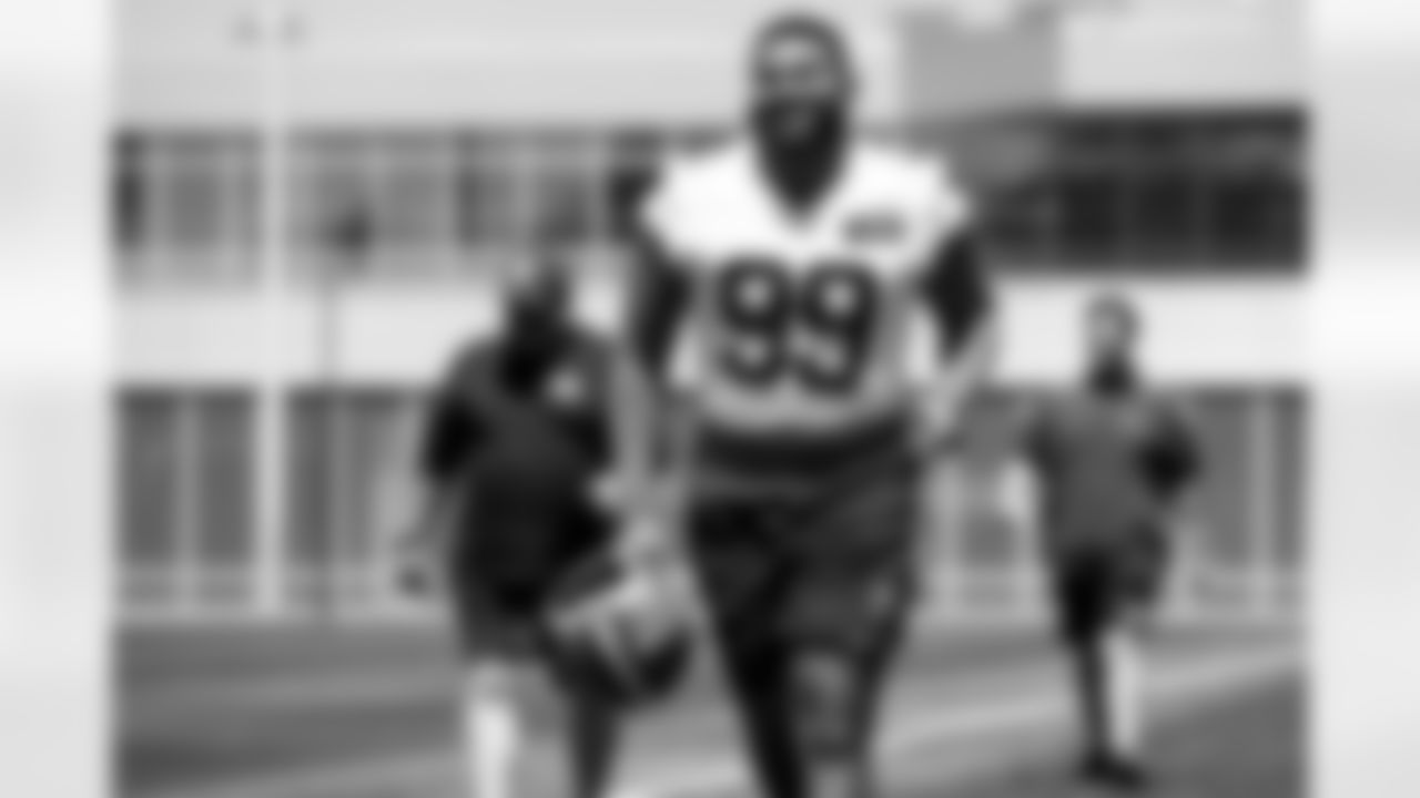 Defensive lineman Davin Vann (99) during fieldwork on the first day of Rookie Minicamp at CrossCountry Mortgage Campus on May 9, 2025.