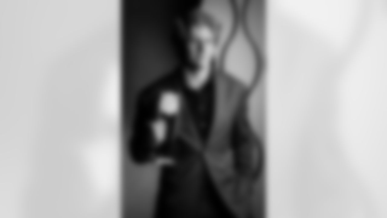 AP Defensive Rookie of the Year Cleveland Browns linebacker Carson Schwesinger (49) poses for a portrait during the NFL Honors awards show on Thursday, February 5, 2026 in San Francisco.