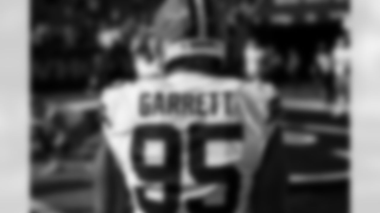 Defensive end Myles Garrett (95) before a NFL football game between the Cleveland Browns and Cincinnati Bengals on January 4, 2026 at Paycor Stadium.
