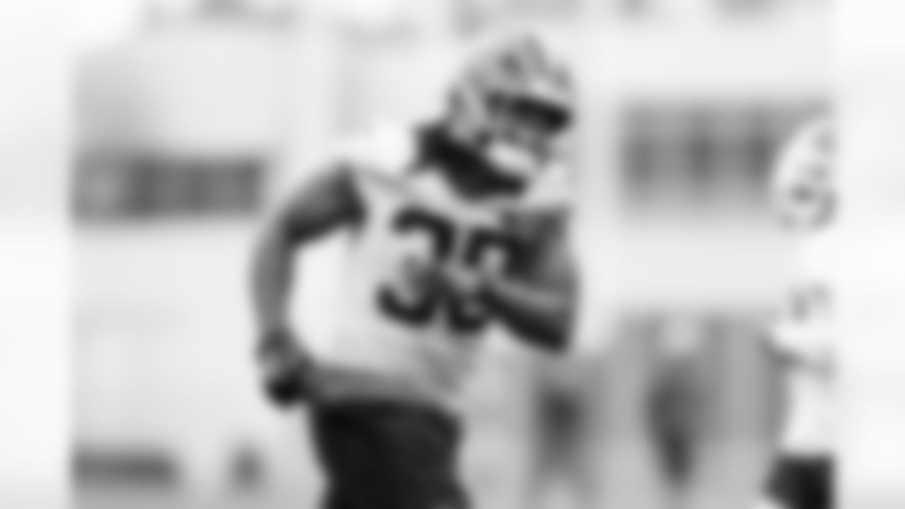 Linebacker Devin Bush (30) during the sixth day of OTAs at CrossCountry Mortgage Campus on June 6, 2025.