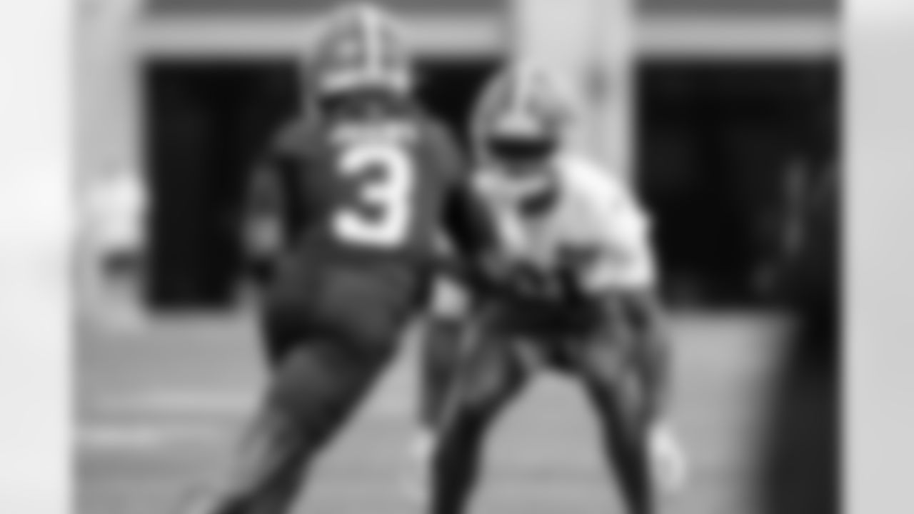 Cornerback Denzel Ward (21) during the third day of mandatory minicamp at CrossCountry Mortgage Campus on June 12, 2025.
