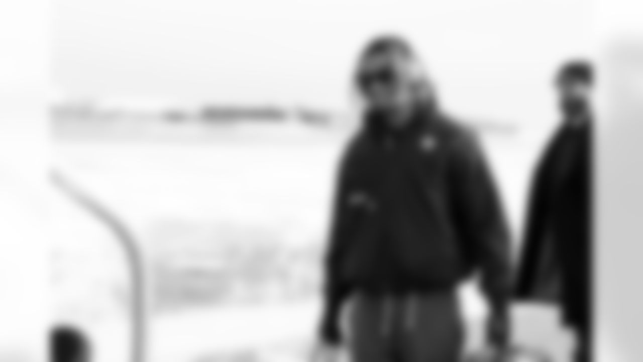 Wide receiver Isaiah Bond (16) travels to Cincinnati on January 3, 2026.