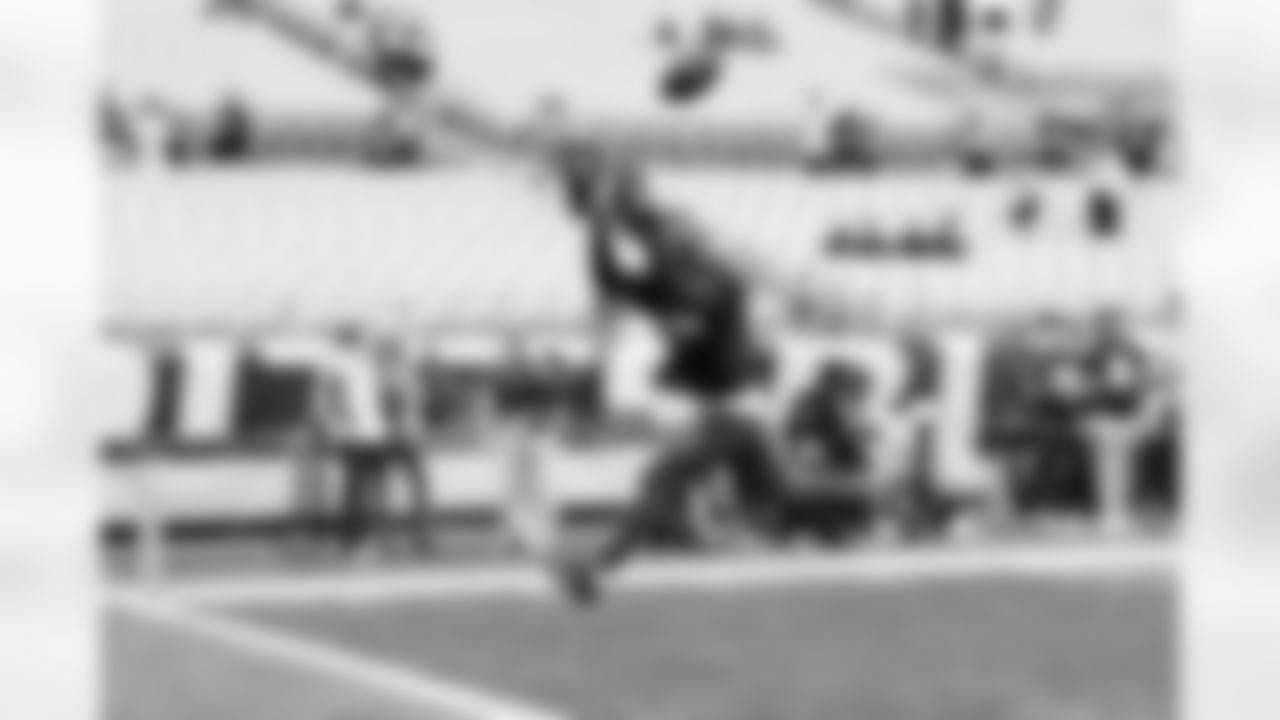 Wide receiver Jamari Thrash (80) before a NFL football game between the Cleveland Browns and Pittsburgh Steelers on October 12, 2025 at Acrisure Stadium.