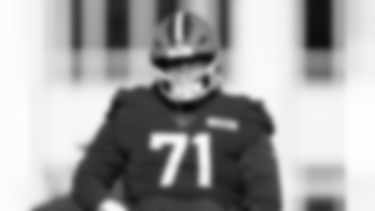 Offensive tackle Cornelius Lucas (71) during practice at CrossCountry Mortgage Campus on December 18, 2025.