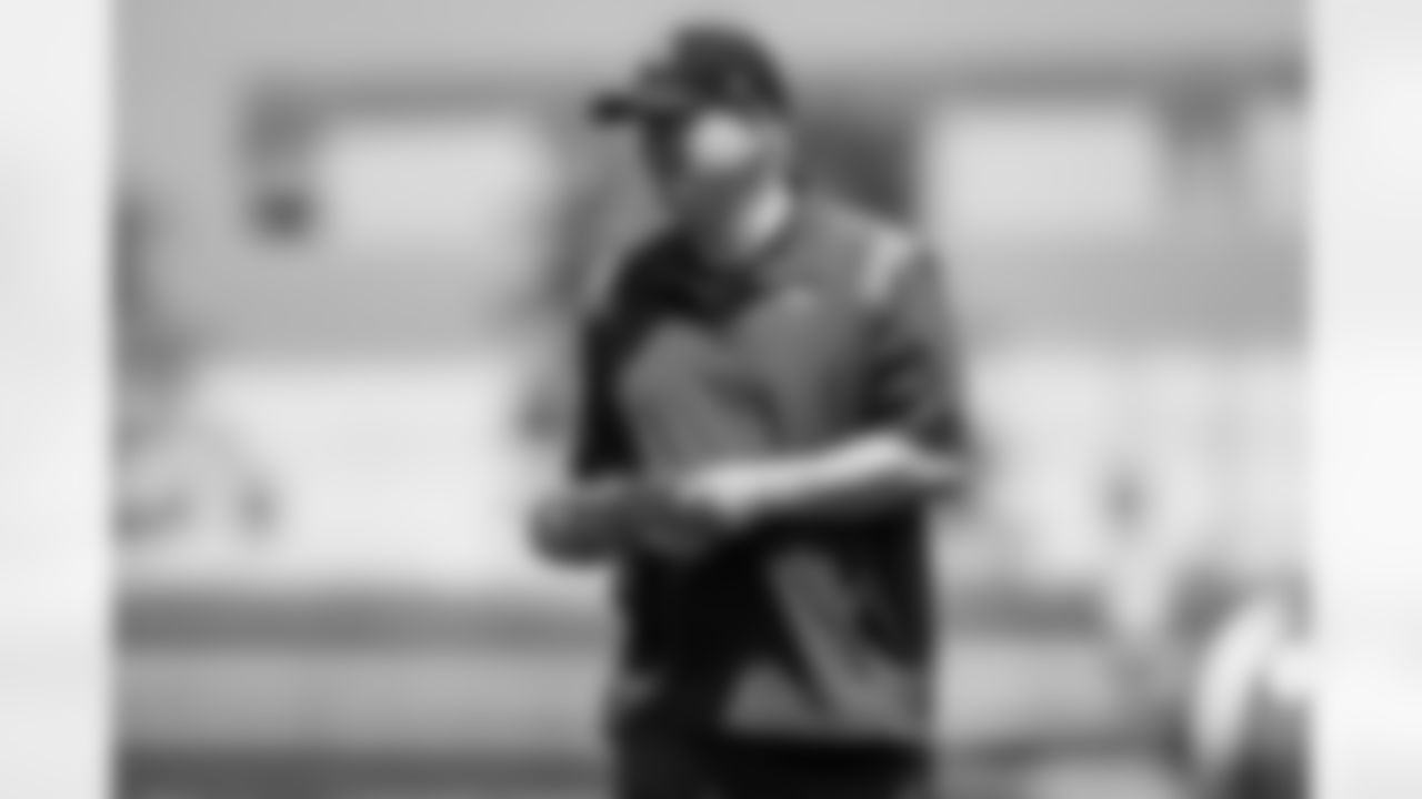 Quarterback Coach Bill Musgrave during the first day of mandatory minicamp at CrossCountry Mortgage Campus on June 10, 2025.