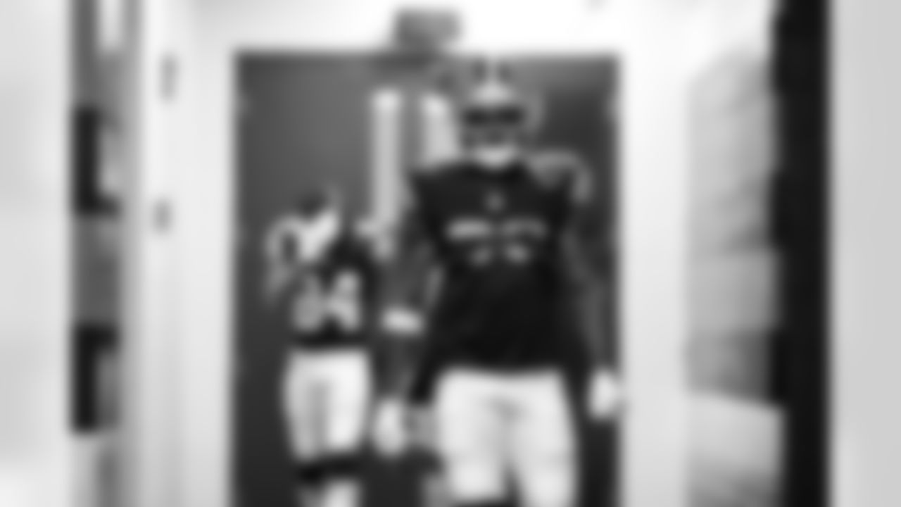 Running back Trayveon Williams (38) before a NFL football game between the Buffalo Bills and Cleveland Browns on December 21, 2025 at Huntington Bank Field.