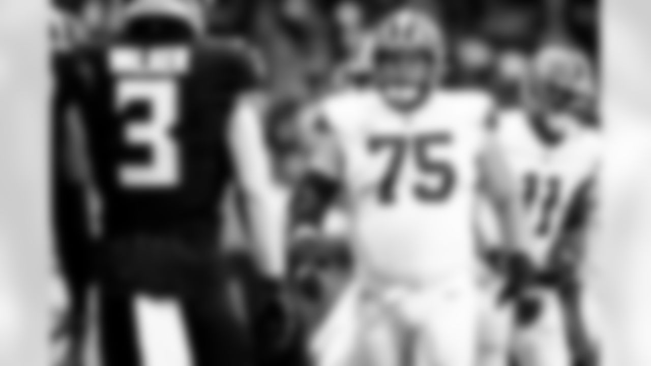 Offensive guard Joel Bitonio (75) during a NFL football game between the Cleveland Browns and Atlanta Falcons on October 2, 2022 at Mercedes-Benz Stadium. The Browns lost 20-23.