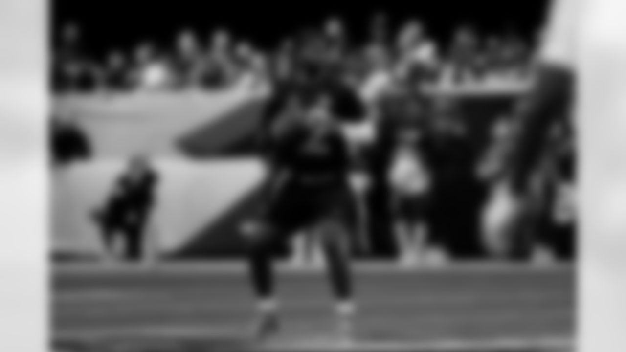 Cleveland Browns quarterback Shedeur Sanders (12) drops back to pass during the 2026 Pro Bowl Game on Tuesday, February 3, 2026 in San Francisco, California. (Alika Jenner/NFL)