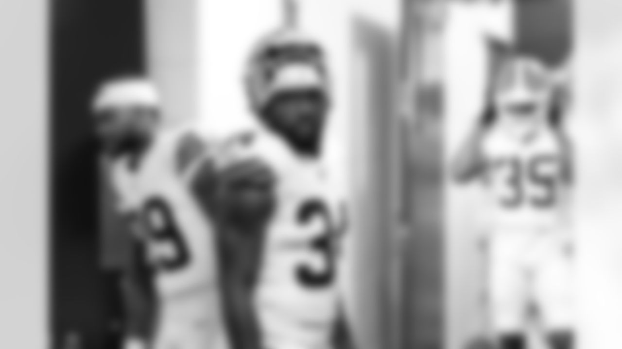 Running back Jerome Ford (34) before a preseason NFL football game between the Los Angeles Rams and Cleveland Browns on August 23, 2025 at Huntington Bank Field.